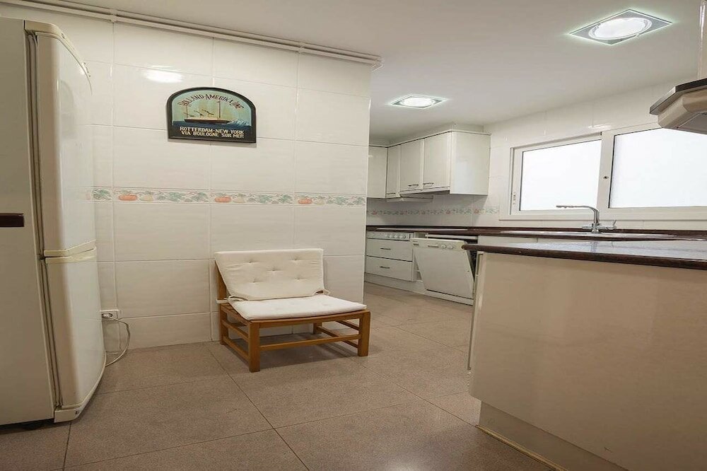 Фото Apartamentos Montserrat