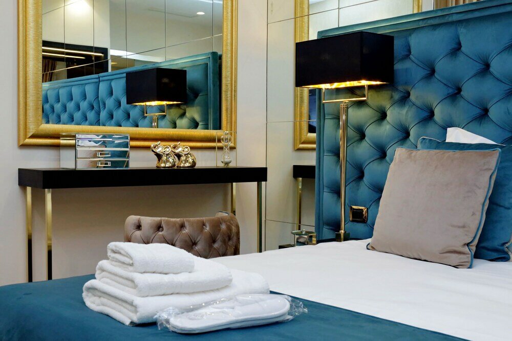 Фото Trevi Diamond Luxury Suite & Jacuzzi