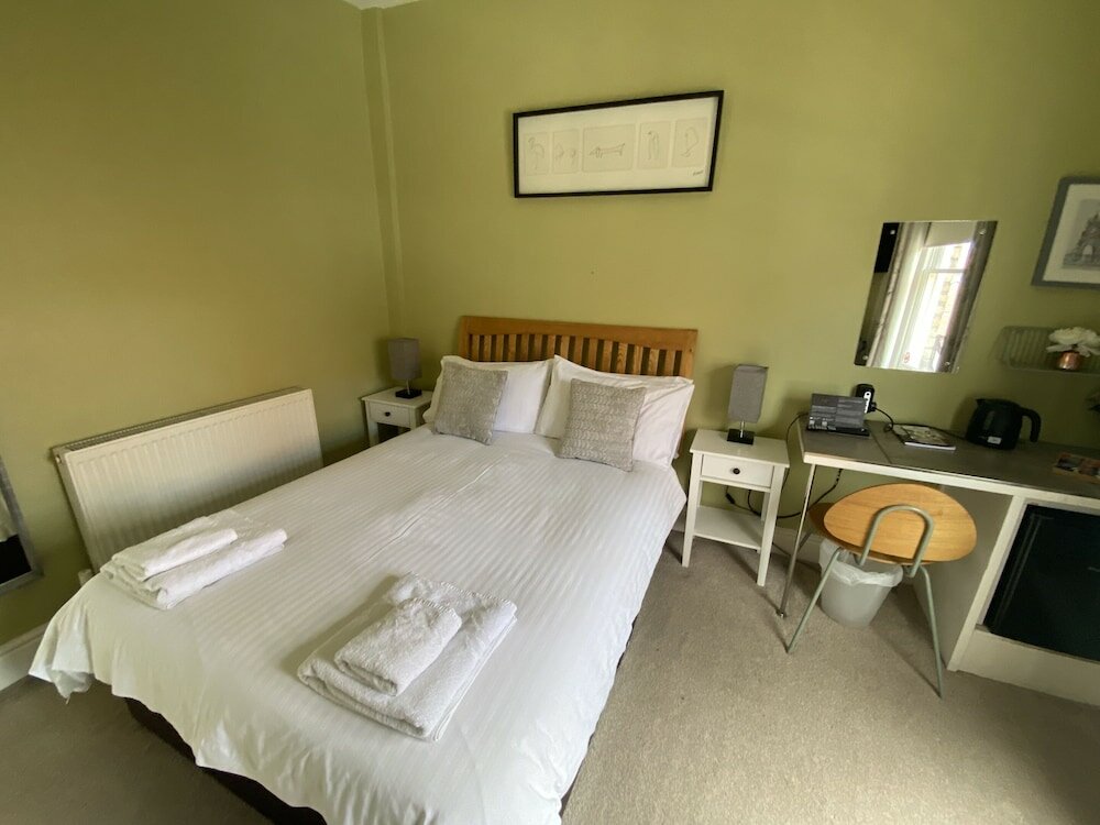 Фото Grosvenor Place Guest House