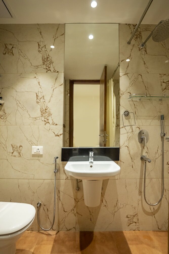 Фото Celebrant Hotel