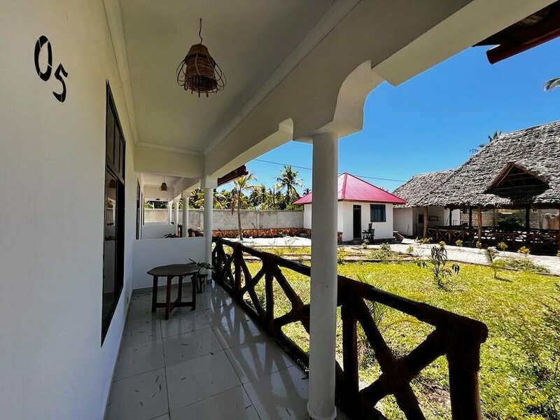 Гостиница Balungi Bungalow & Restaurant