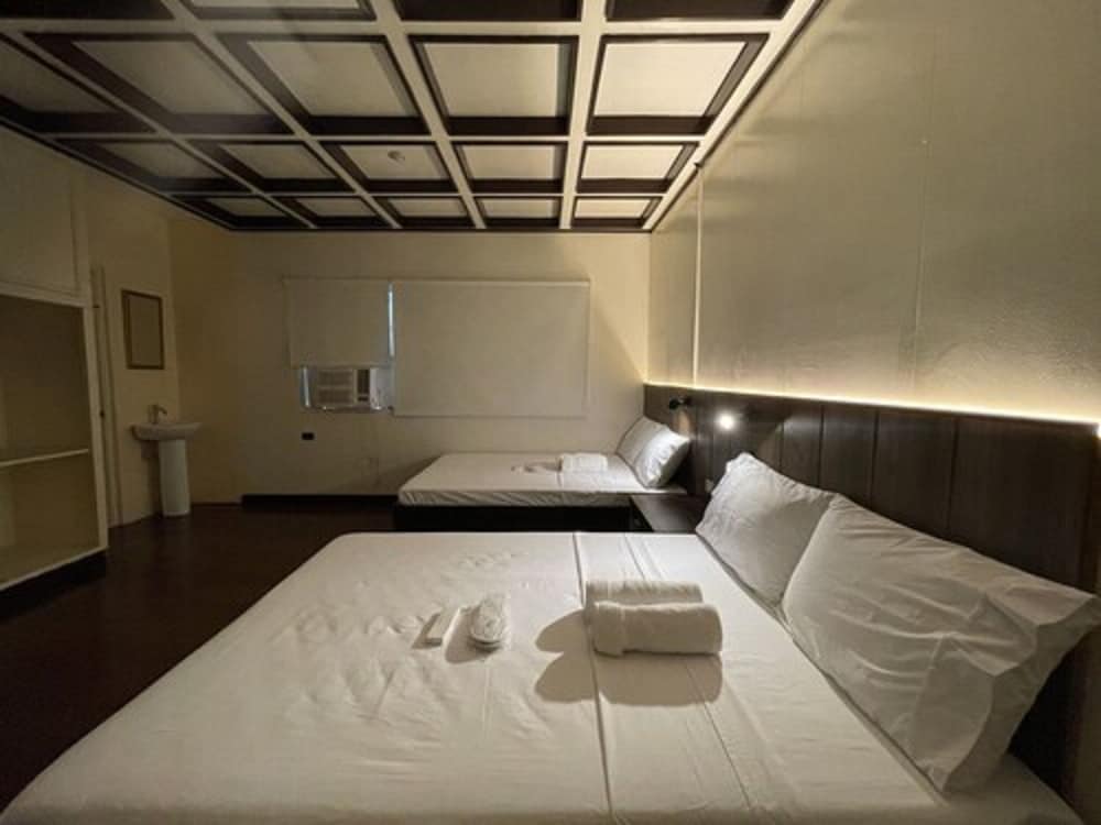 Фото 1888 Staycation Inn by Cocotel