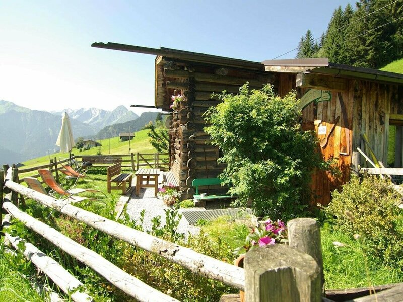 Гостиница Quaint Mountain Hut in Hippach With Garden and Barbeque
