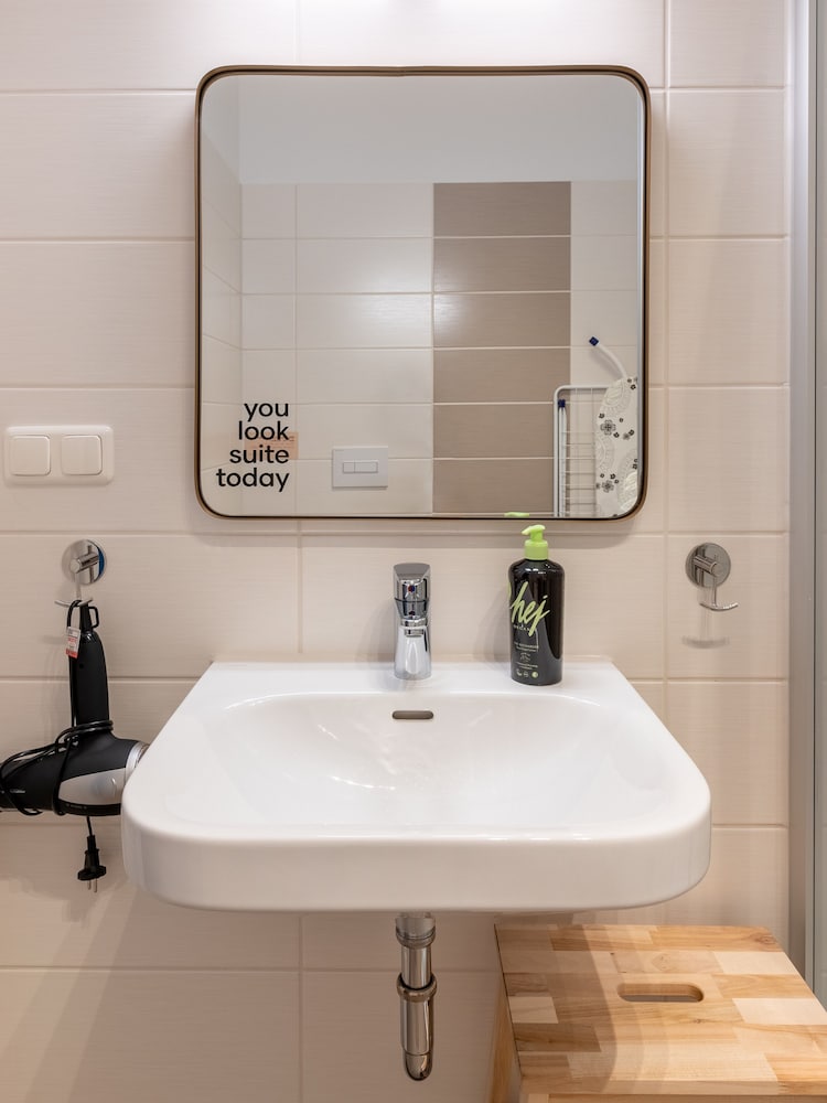 Фото Limehome Magdeburg Hasselbachplatz