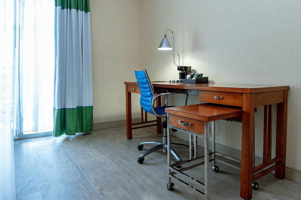 Фото Seven Sebring Raceway Hotel