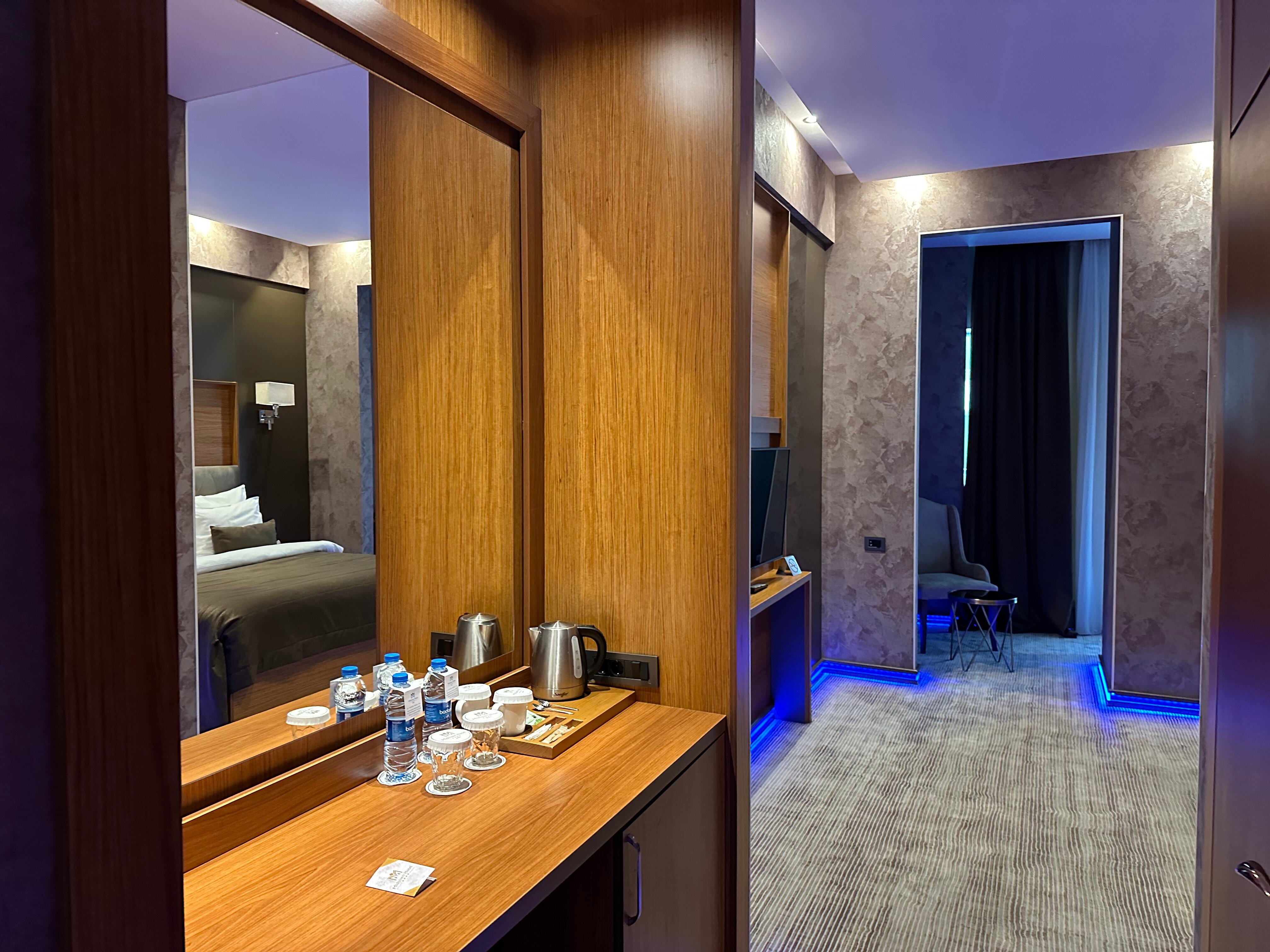 Фото Midtown Hotel