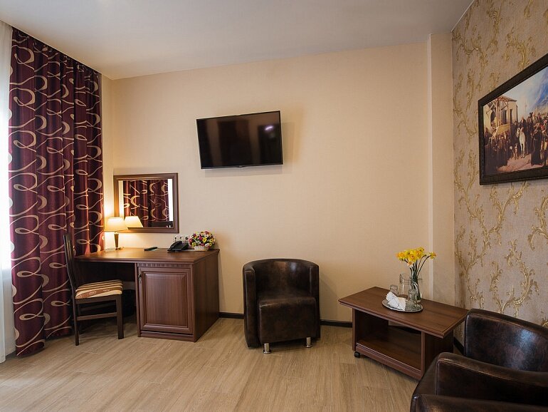 Фото Суворов