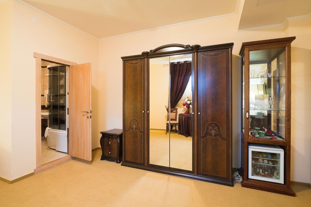 Фото Шери Холл