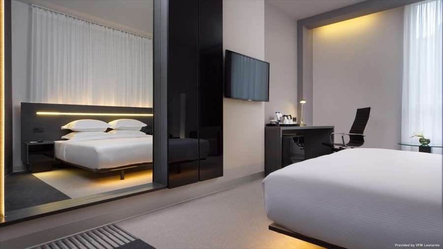 Фото Elements Ekaterinburg Hotel