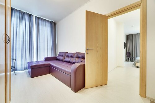 Үлкен сиськи бар балапандардың кастингтері