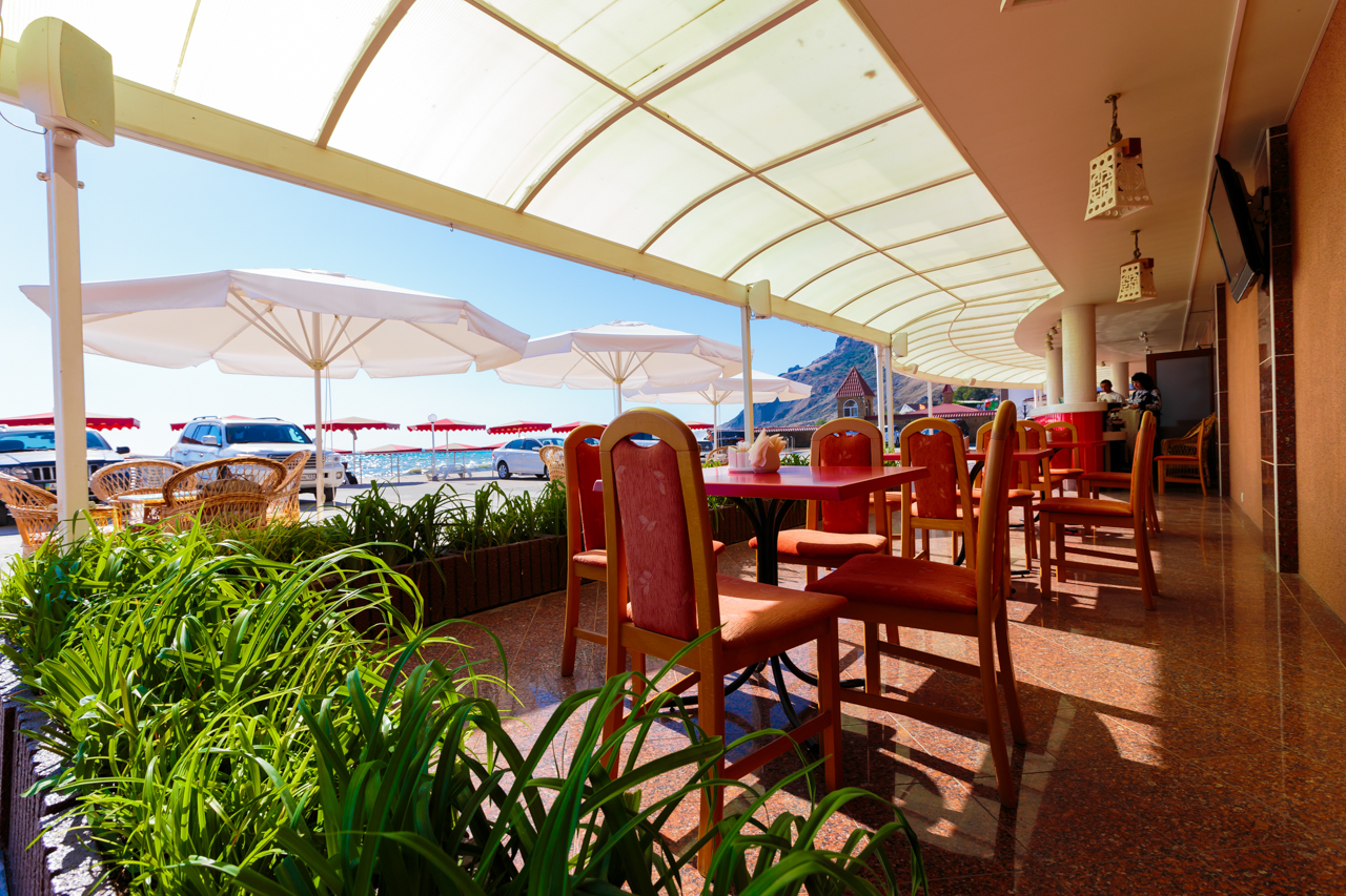 Фото Белый Грифон