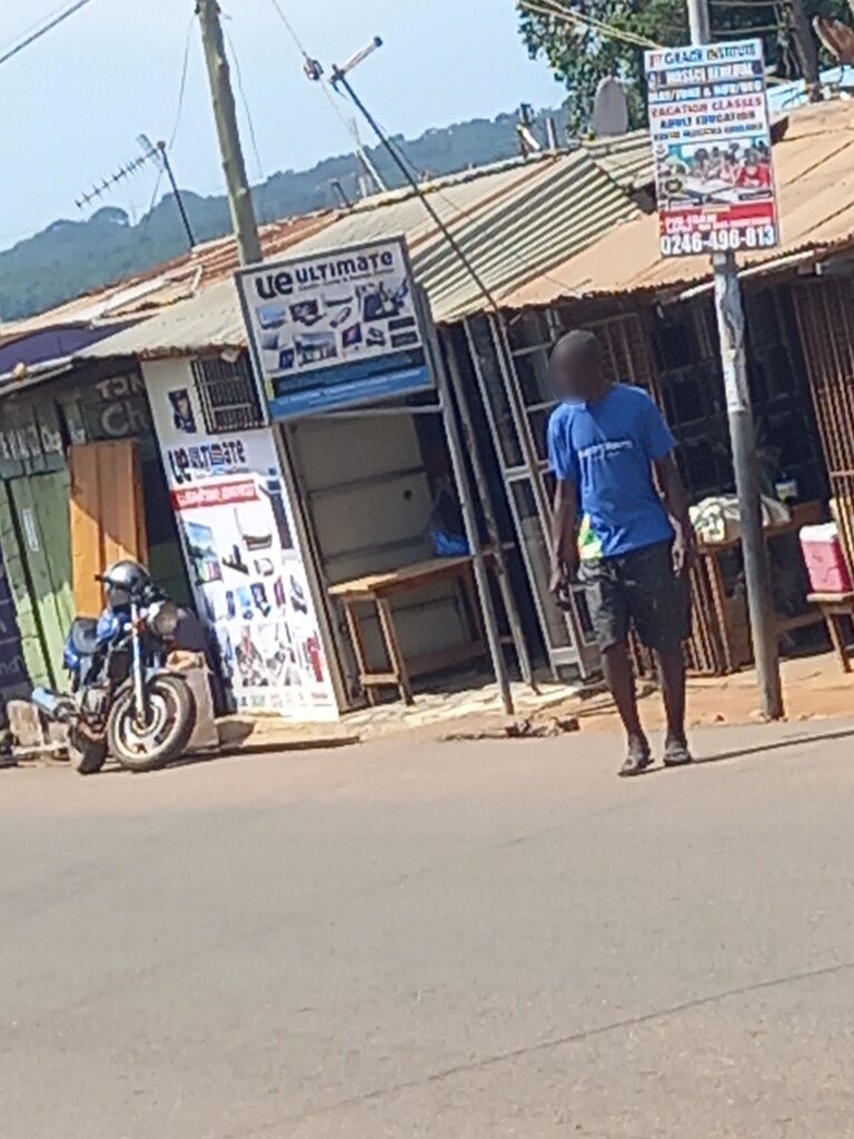Electronics store Ue Ultimate, Accra, photo