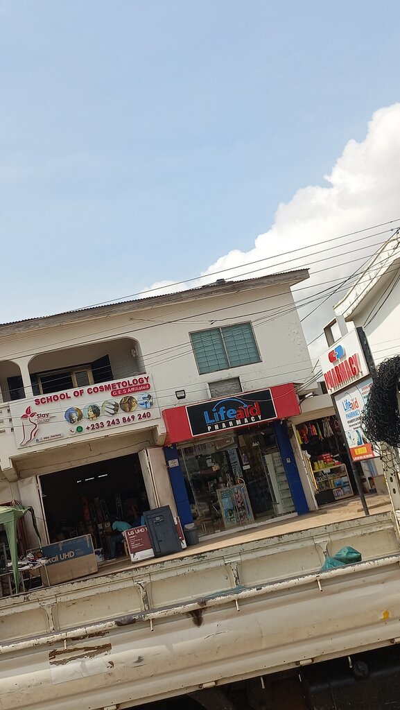 Further education Slay Factory School of Cosmetology, Accra, photo