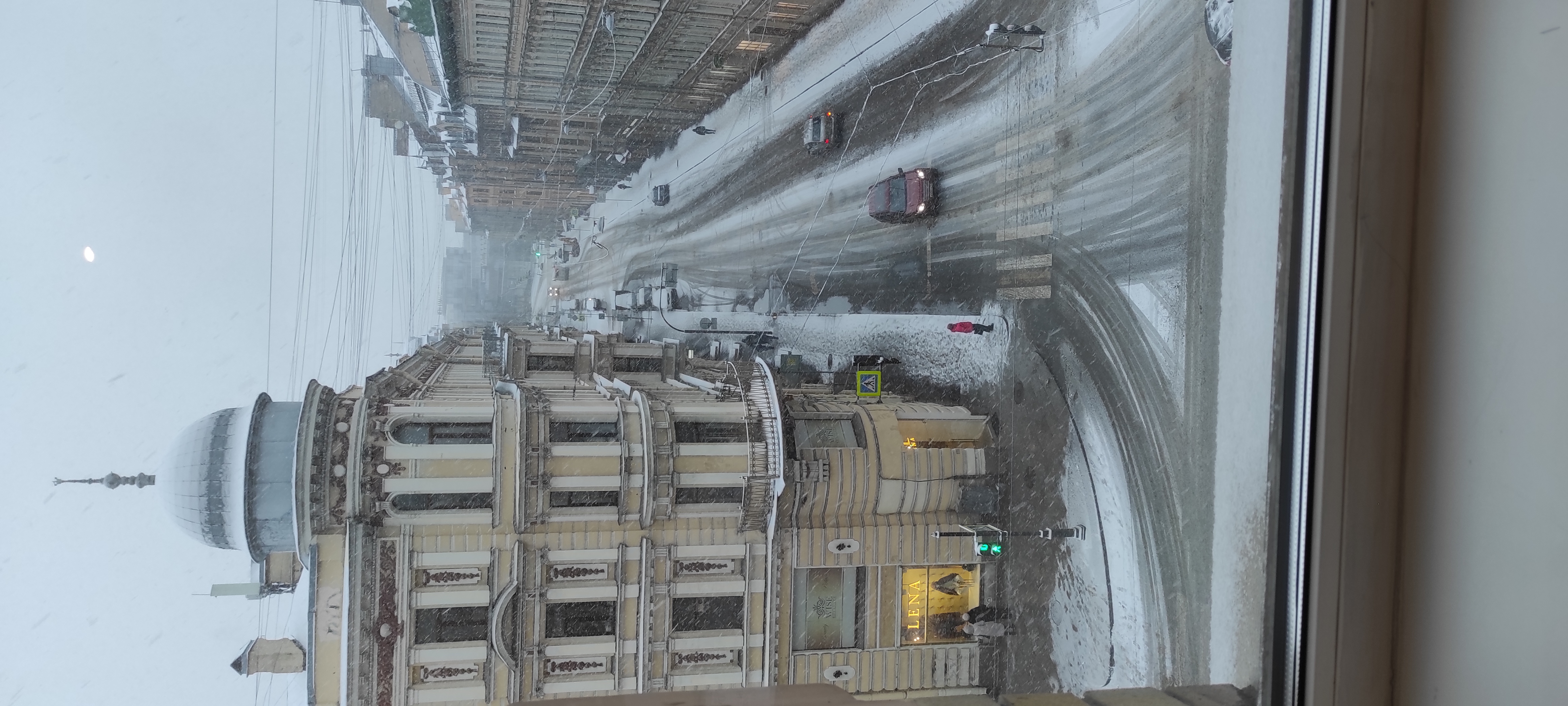 Фото Демократ на Невском 147