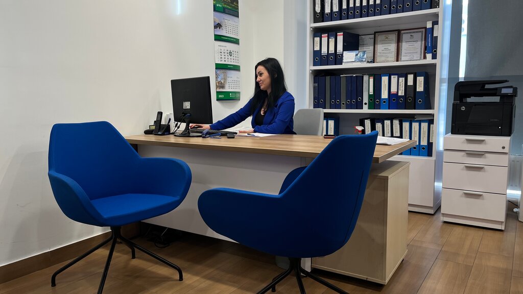 Car dealership Avto-Dina, Tyumen, photo