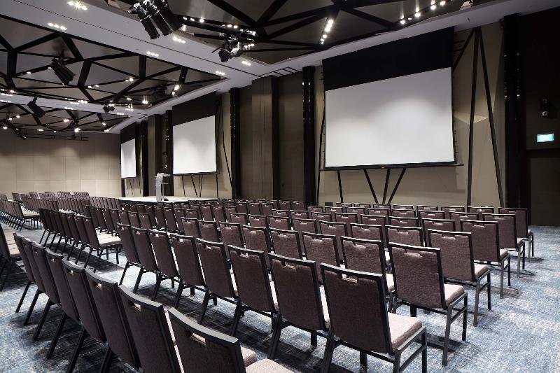 Фото Novotel Singapore On Stevens