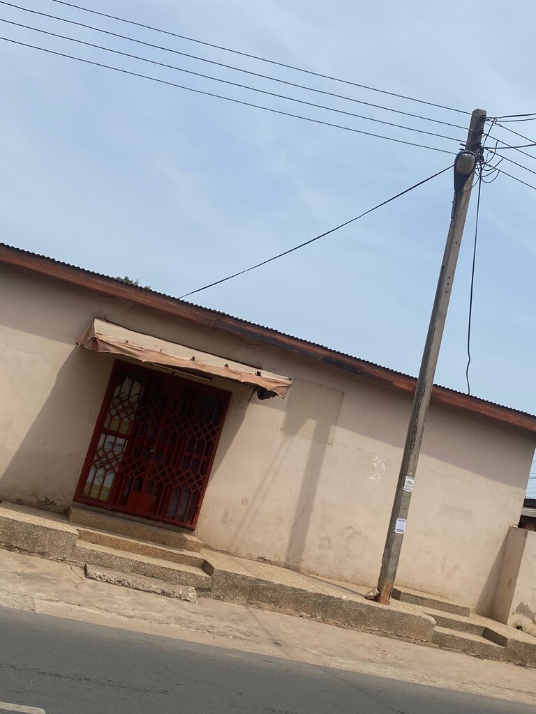 Bank Goldsteps Money Lending Services, Accra, photo