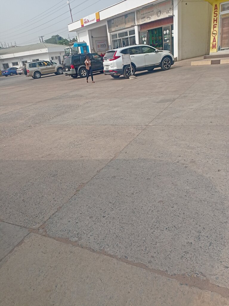 Lubricants Shell Helix Oil Change, Accra, photo