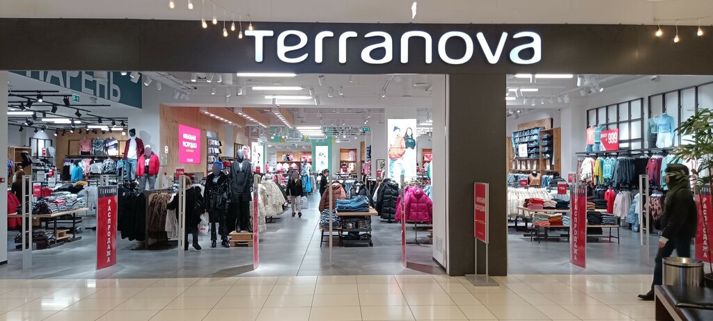Магазин одежды Terranova, Москва, фото