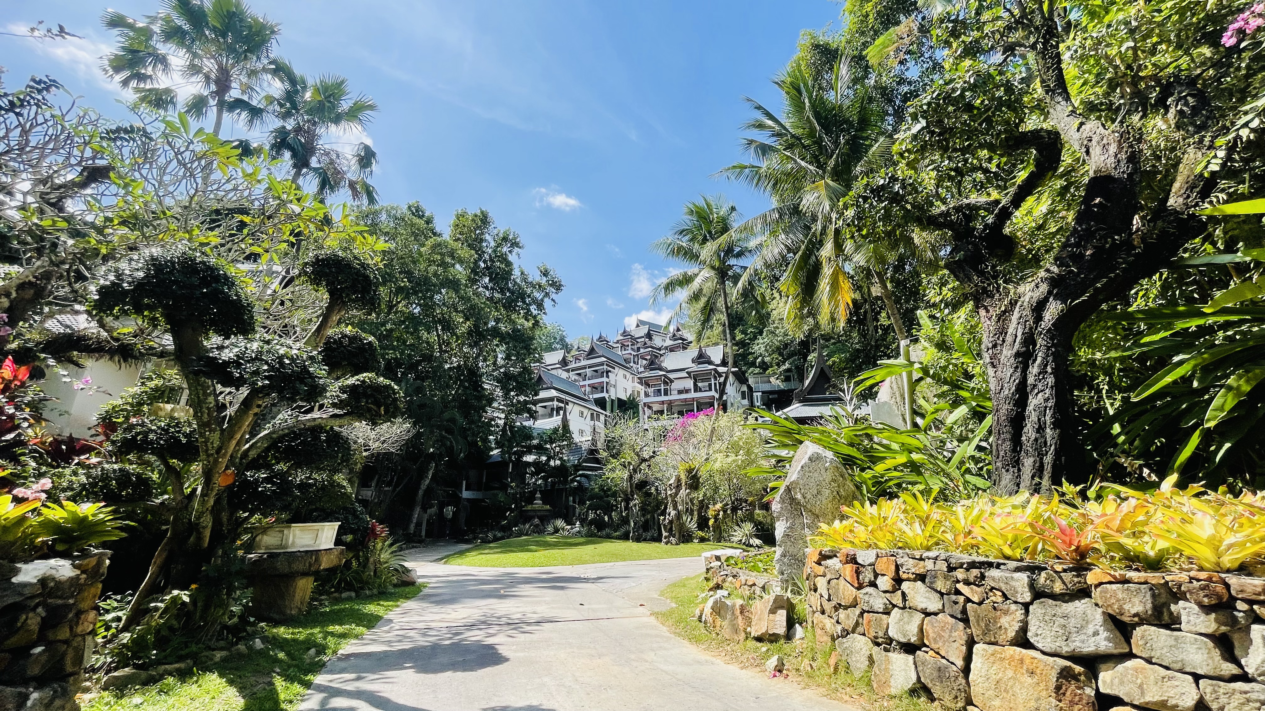 Фото Thavorn Beach Village Resort & SPA