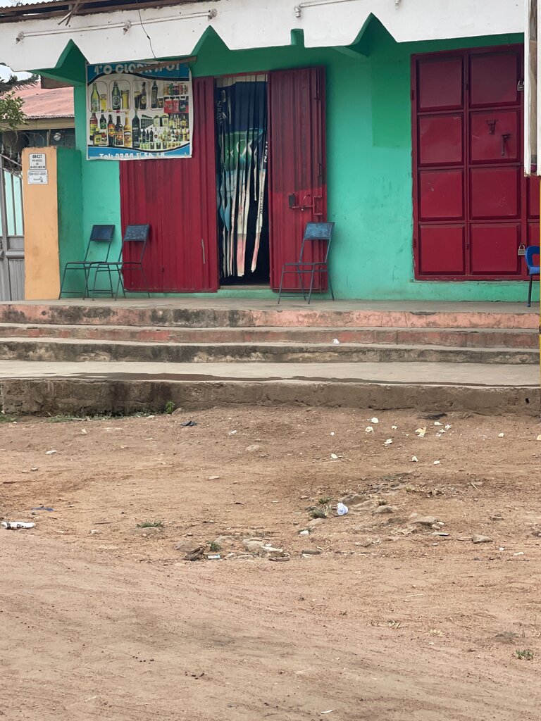 Soft drinks bar 4 O’Clock Spot, Earth, photo