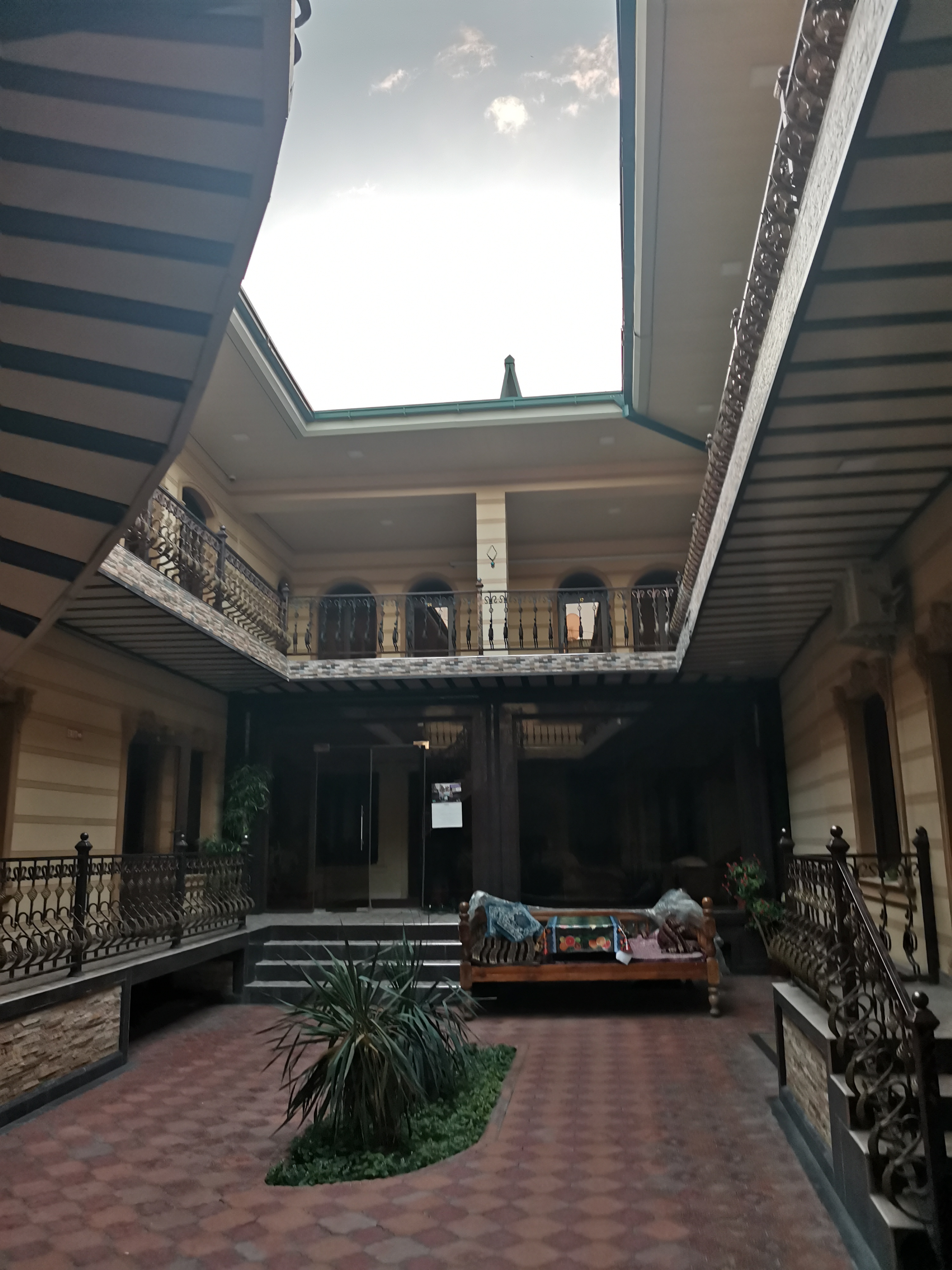 Фото Shahram Plus