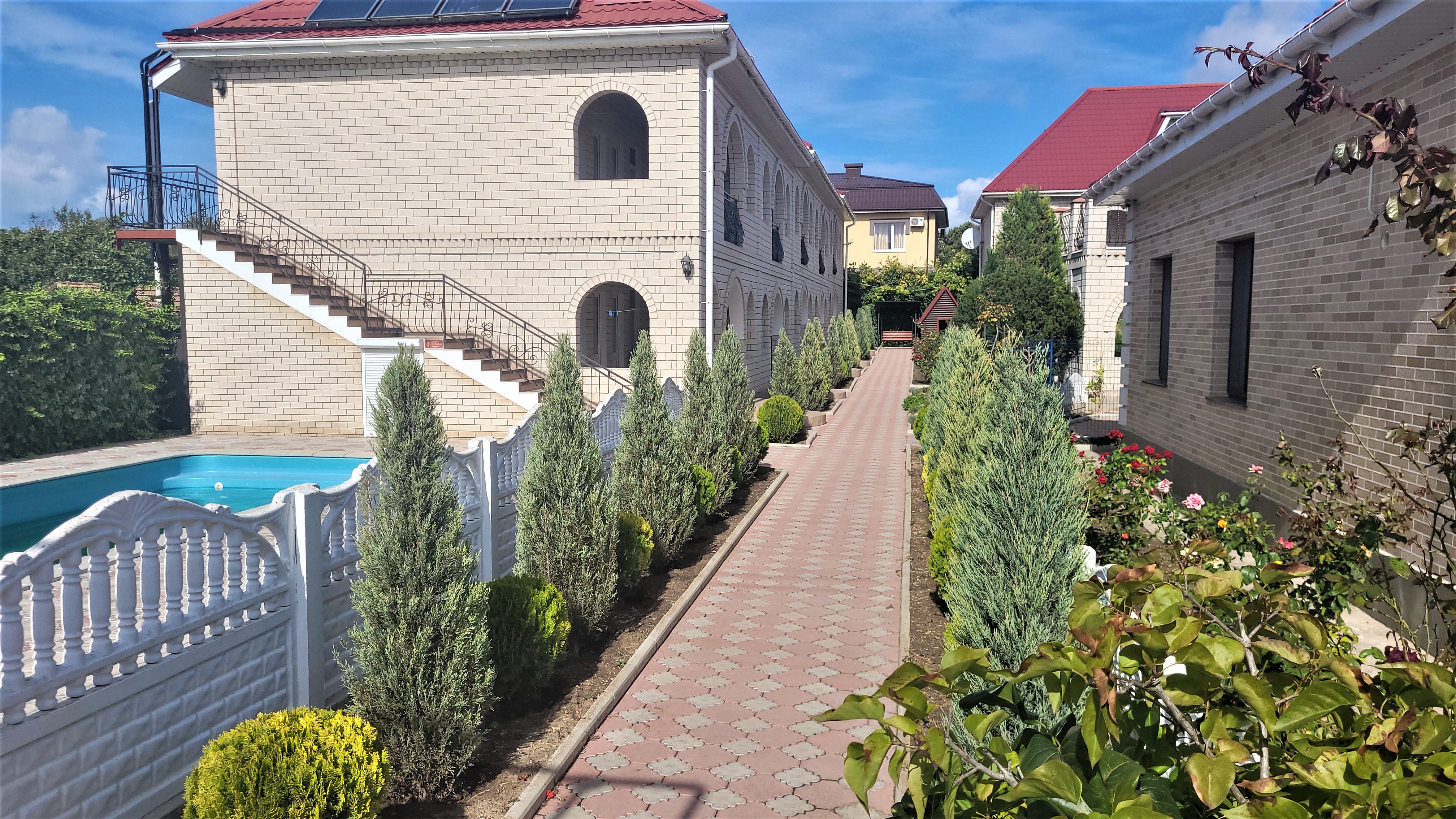 Фото отеля 2