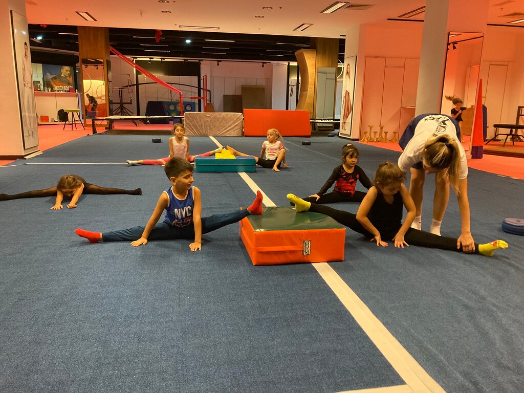 التعليم الإضافي Circus School Gymnastics ، أنطاليا، صورة