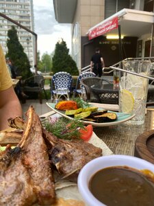 Виноград (Akademika Vinogradova Street, 1) ، مطعم