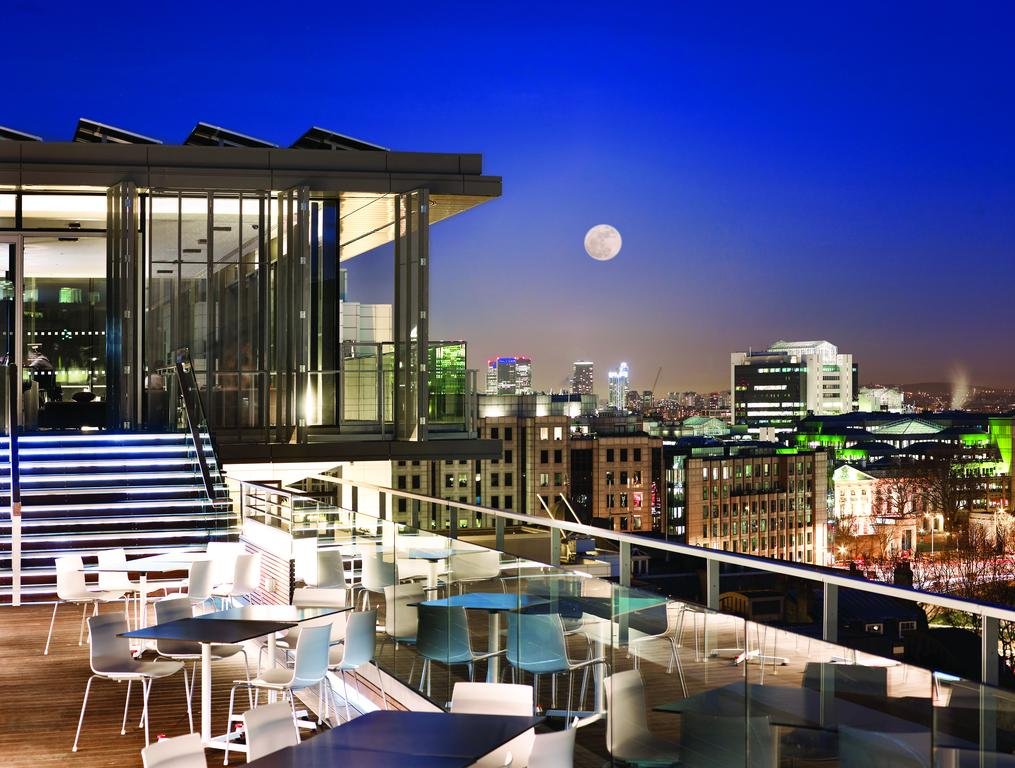 Фото DoubleTree by Hilton London - Tower of London