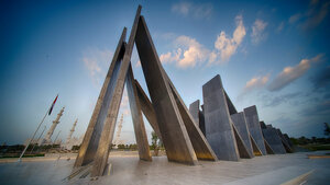 Wahat Al Karama (W65, Abu Dhabi), monument, memorial
