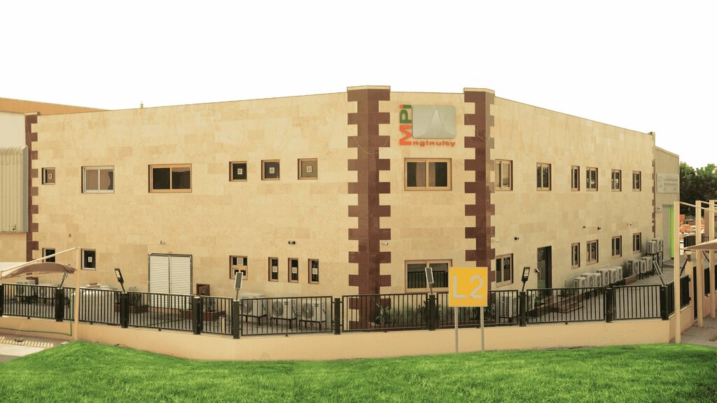 Engine repairs Marine Power International, Sharjah, photo