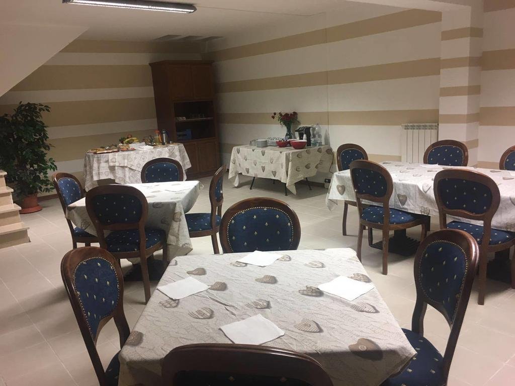 Фото White House Bed and Breakfast