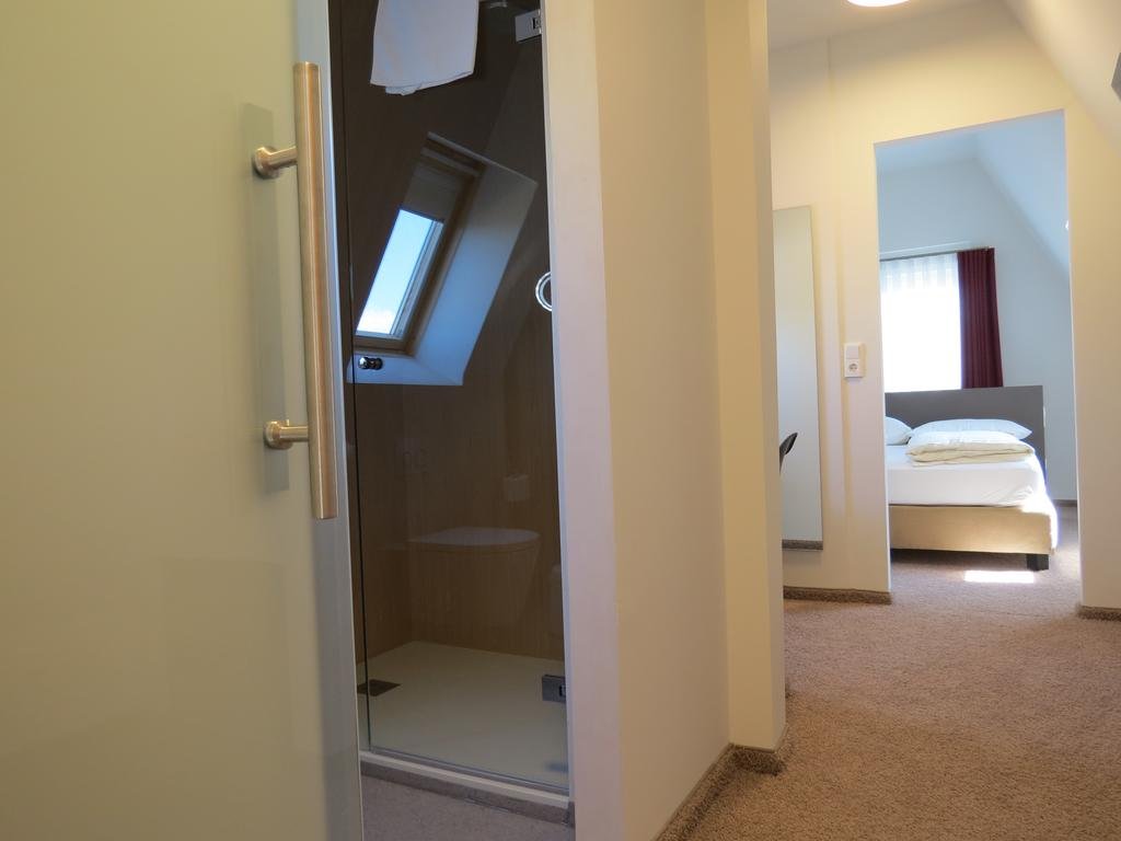 Фото Hotel Neuthor