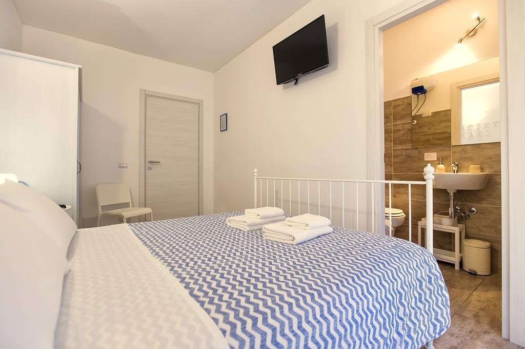 Фото White Charme