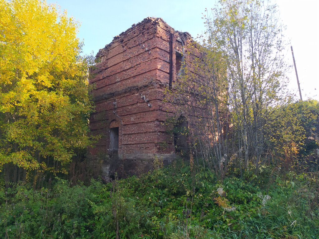 Landmark, attraction Руины водяной мельницы в в парке усадьбы Гостилицы, Saint‑Petersburg and Leningrad Oblast, photo