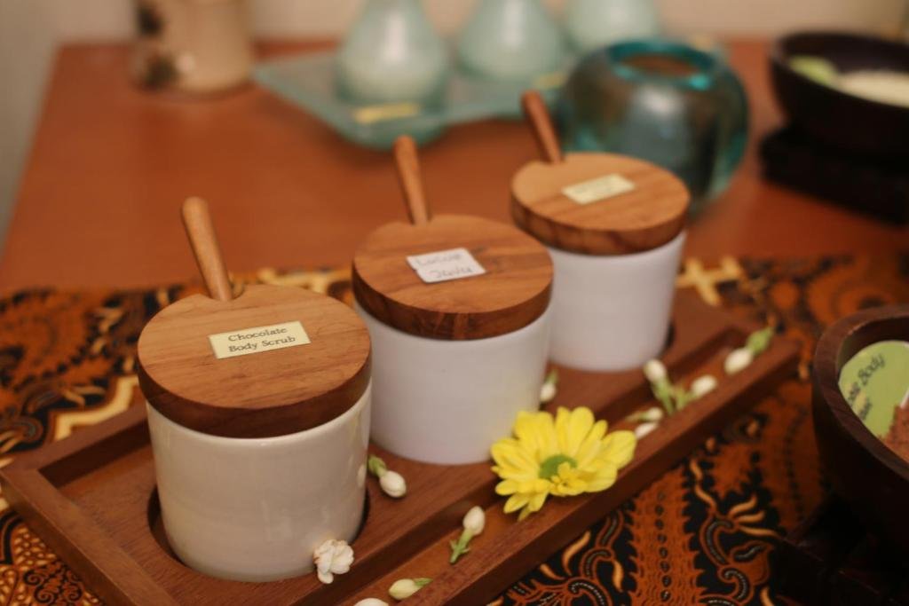 Фото Istana Hotel