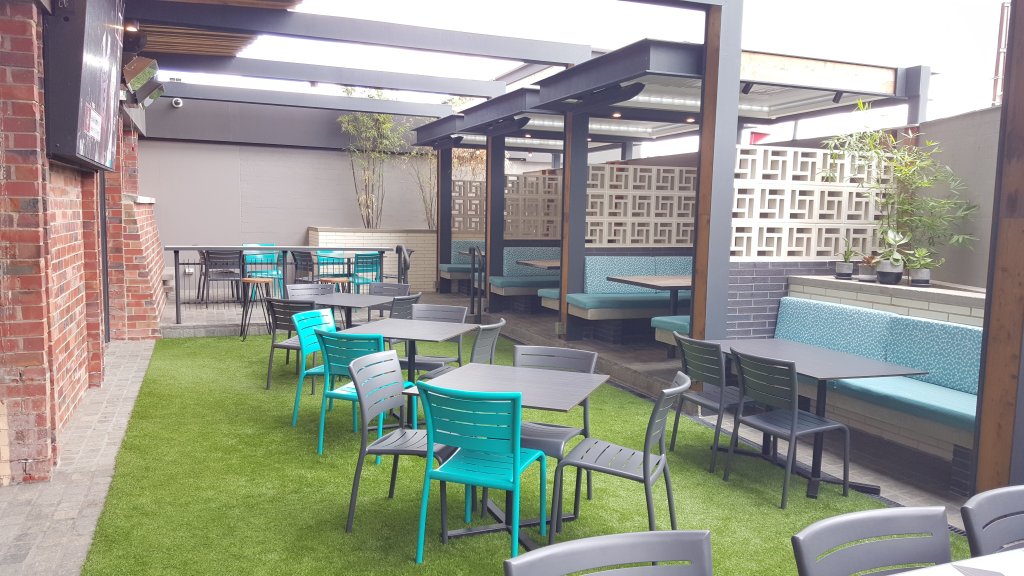 Фото Highlander Hotel Bar Kitchen Rooftop