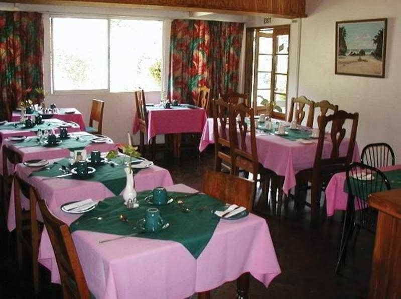 Фото Monique's Guesthouse