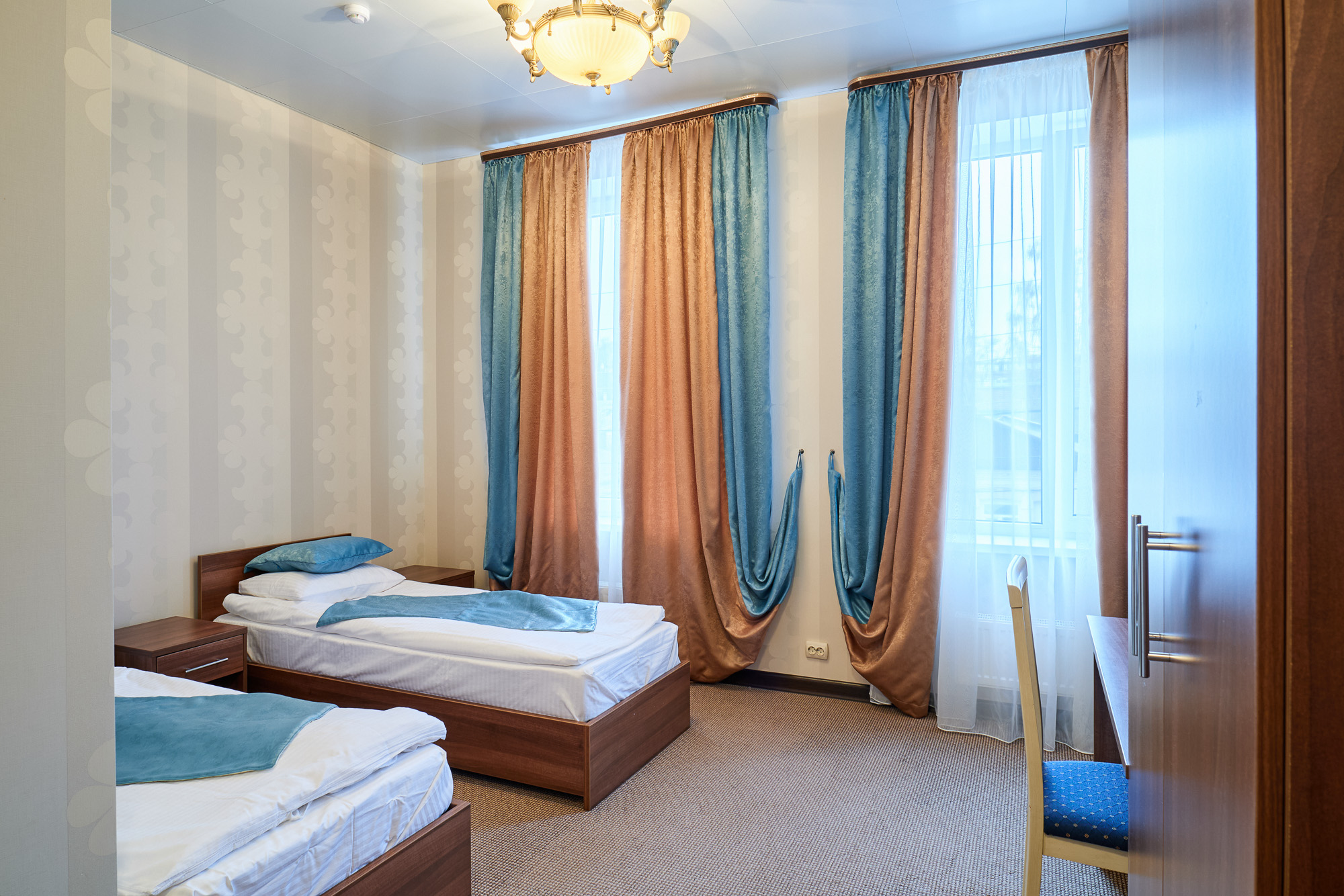 Фото отеля 1