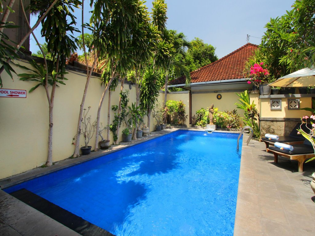 Фото Hotel Jati and Home Stay