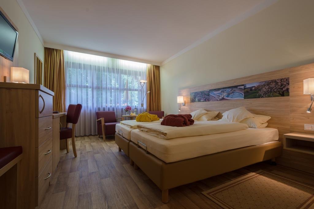 Фото Hotel Quellenhof