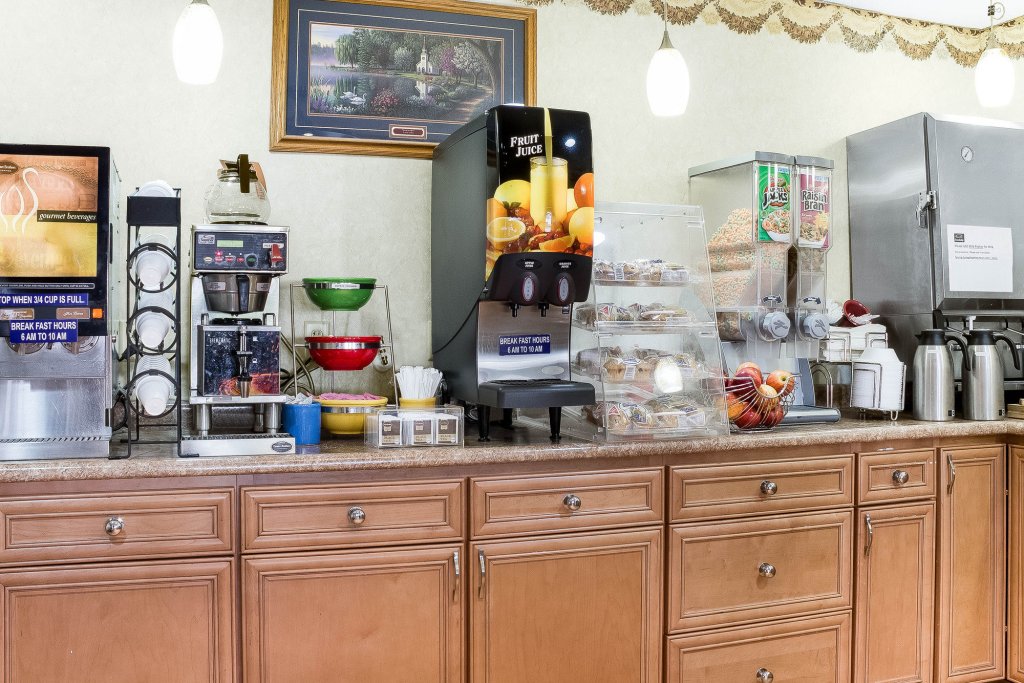 Фото Econo Lodge Grand Forks