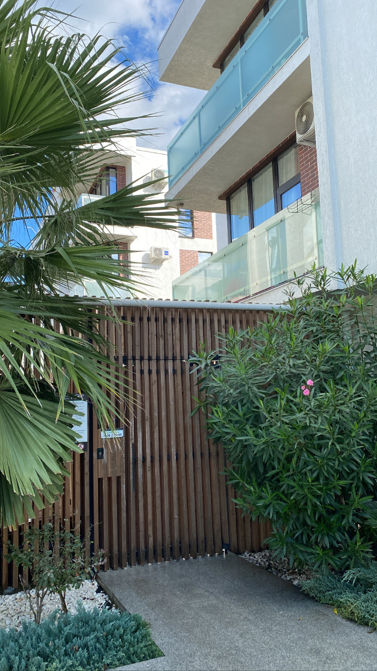 Фото Green Palace Apartment