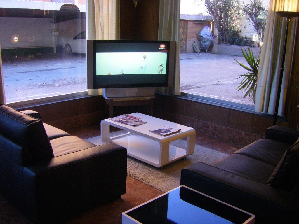 Фото Hostal Bari