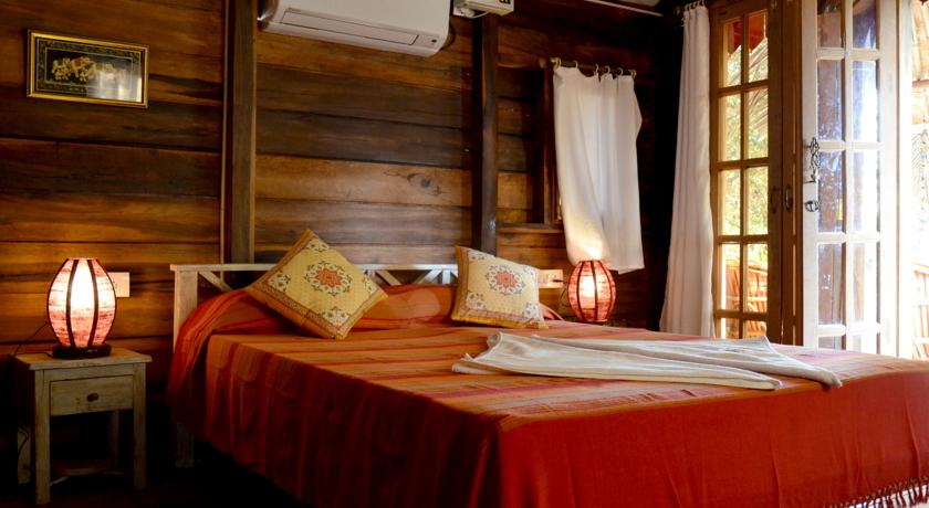 Фото Little India Beach Cottages