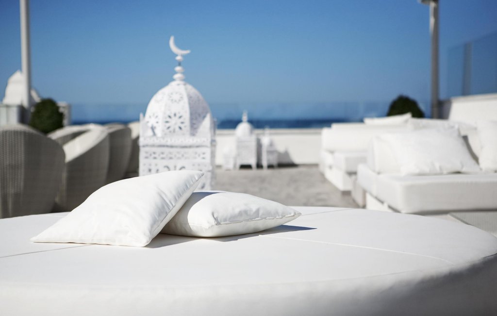 Фото Playa De La Luz Hotel