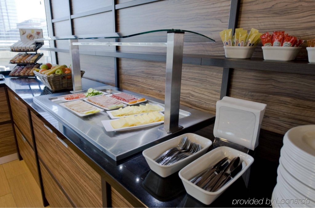 Фото Holiday Inn Express Amsterdam - Sloterdijk Station, an Ihg Hotel