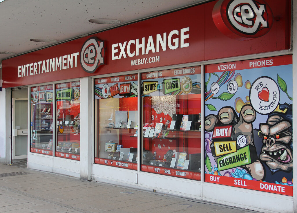 Mobile phone store CeX, England, photo