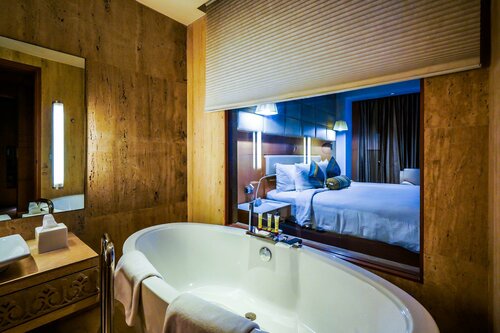 Внешний вид отеля Crowne Plaza Greater Noida, an Ihg Hotel в Сурайпуре, фото 2